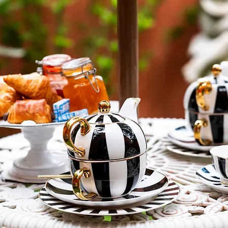 La Bravade Luxe Et Serenite Au Coeur De Spacieuses Avec Jardin Enchanteur Saint-Tropez